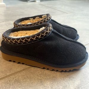 Youth UGG Tasman Navy Slippers - Great Condition!